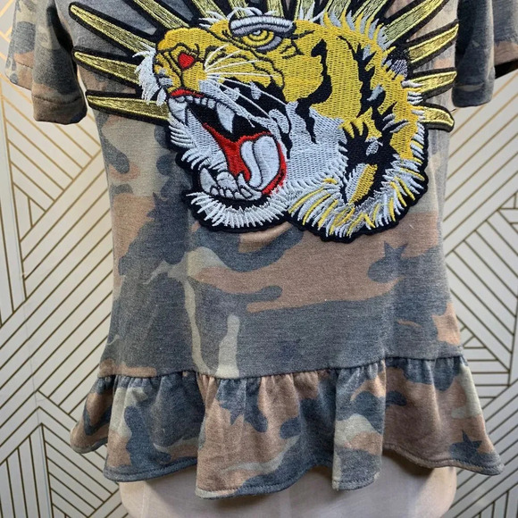 Melissa Masse Camo Tiger Applique Ruffle-Hem Tee - Picture 4 of 10
